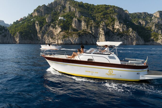 Sail the Italian: Luxury Amalfi Coast Sailing Adventures